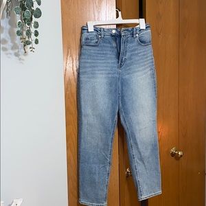 Curve mom American eagle jeans size 6 short